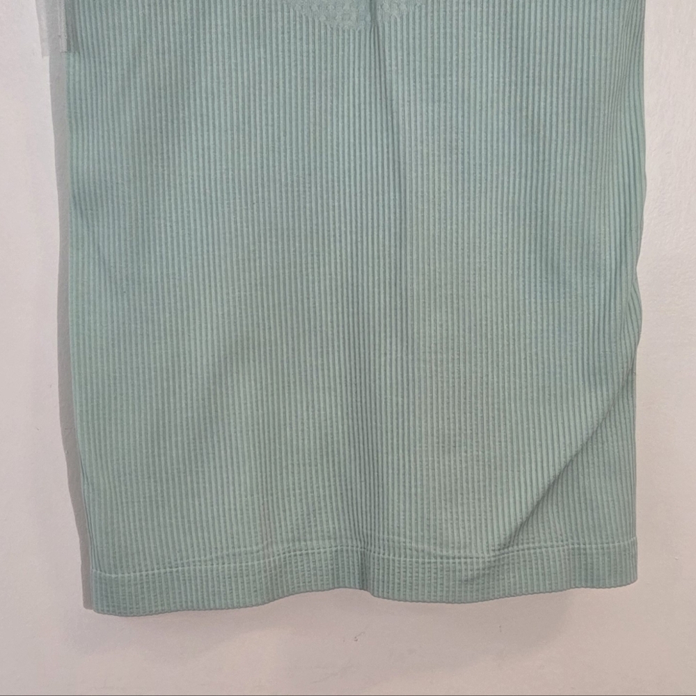 Lululemon Tank Top - Picture 10 of 11